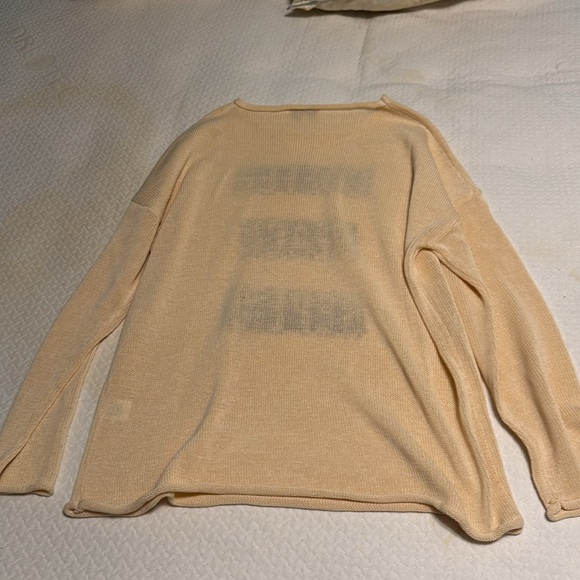 GILLI Coffee Beach Repeat Sweater Tan/Cream
Size small
100% Acrylic - Picture 4 of 6